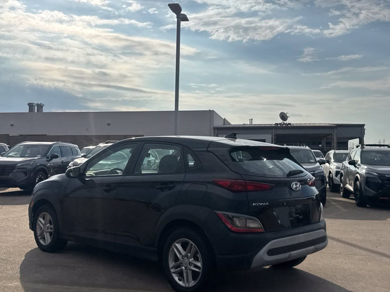 Used 2022 Hyundai Kona SE FWD image 16