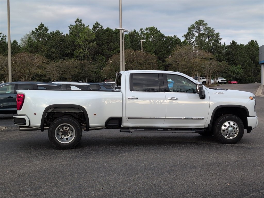 New 2026 Chevrolet Silverado 3500 High Country w/ High Country Premium Package image 6