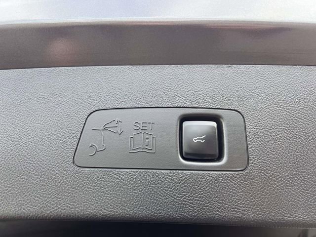 Certified 2022 Lincoln Corsair AWD w/ Equipment Group 101A image 9