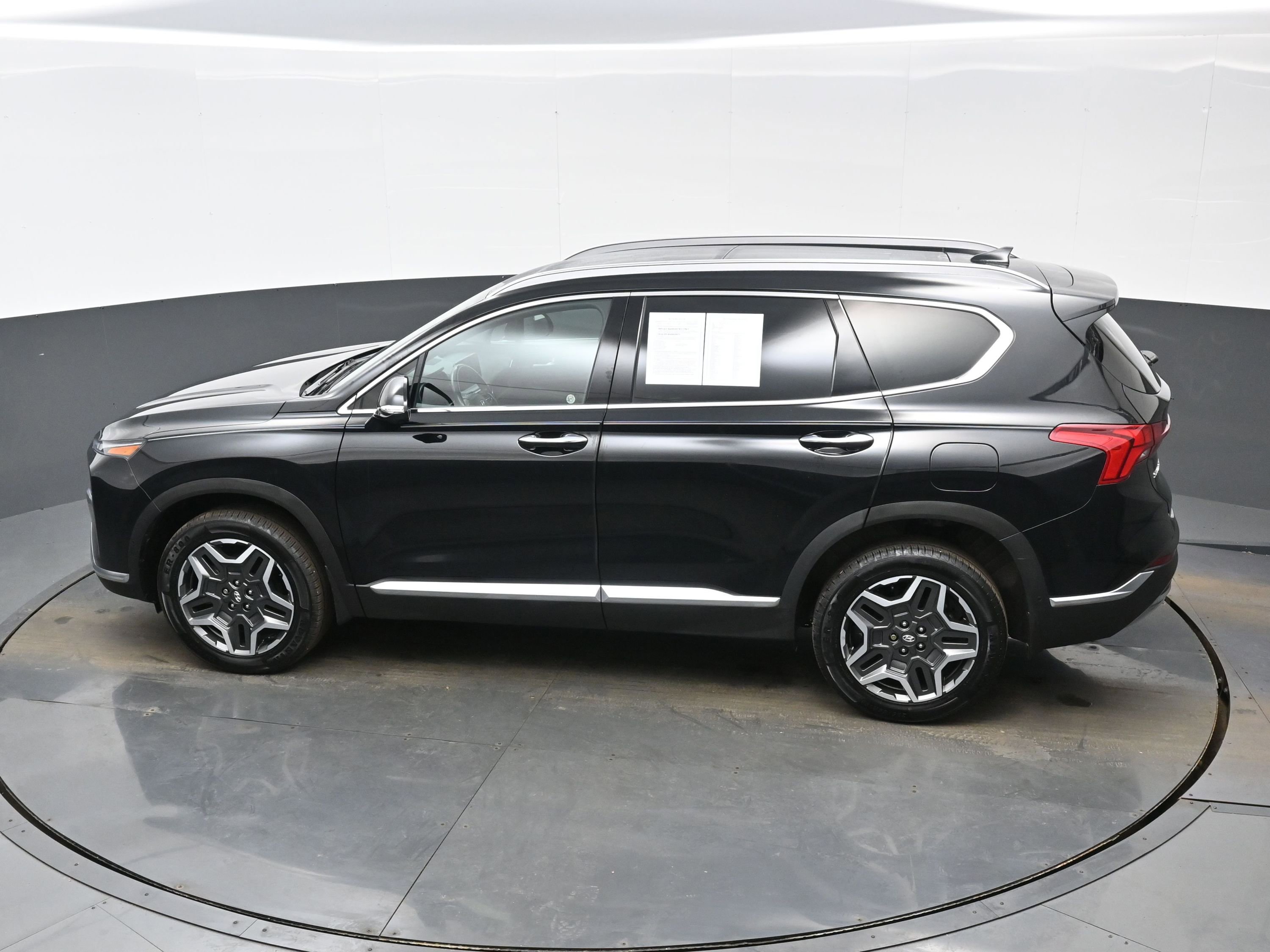 Certified 2023 Hyundai Santa Fe Limited image 35