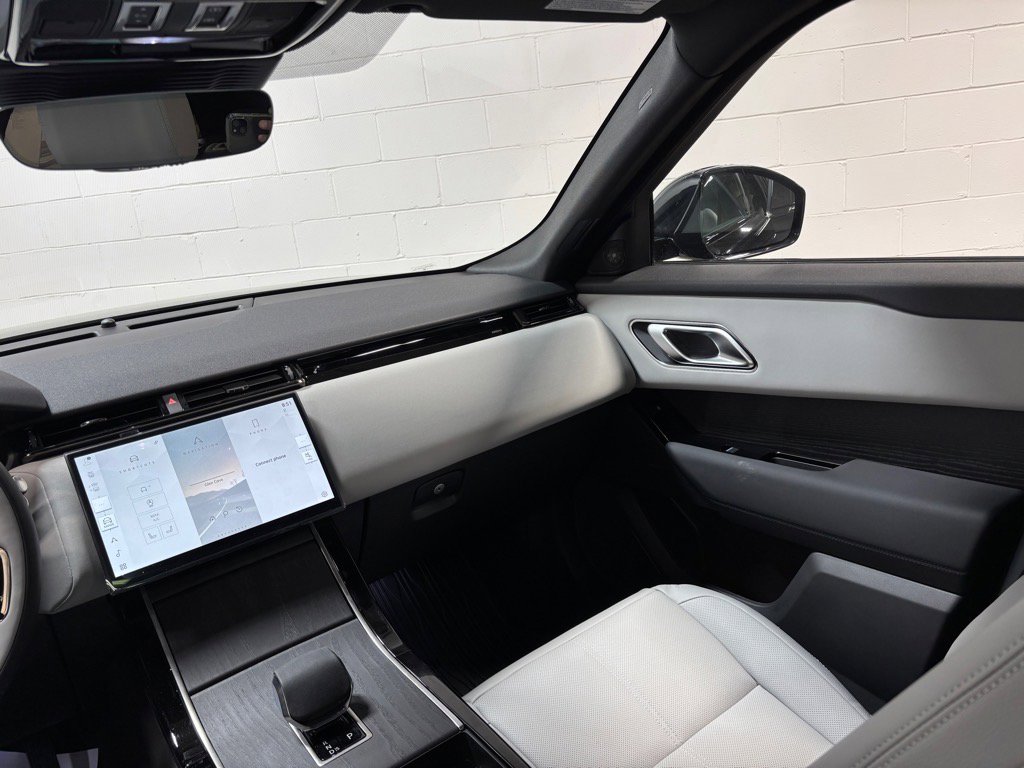 New 2026 Land Rover Range Rover Velar S image 36