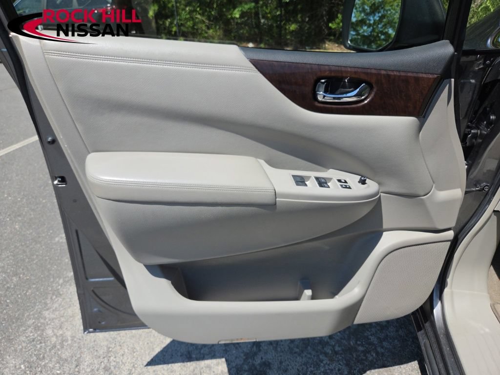 Used 2017 Nissan Quest SV FWD image 13
