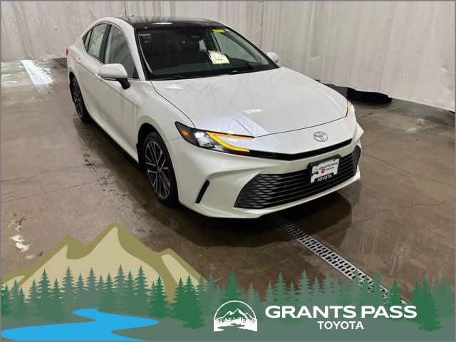 New 2026 Toyota Camry XLE w/ Premium Package