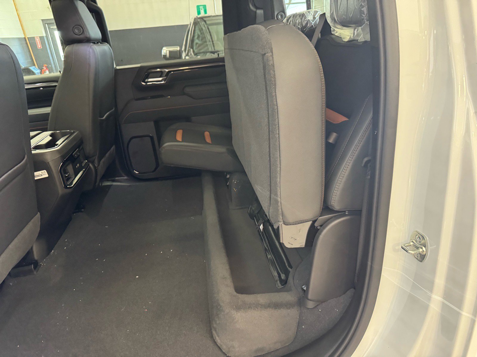 New 2026 GMC Sierra 2500 AT4 w/ AT4 Premium Plus Package image 10