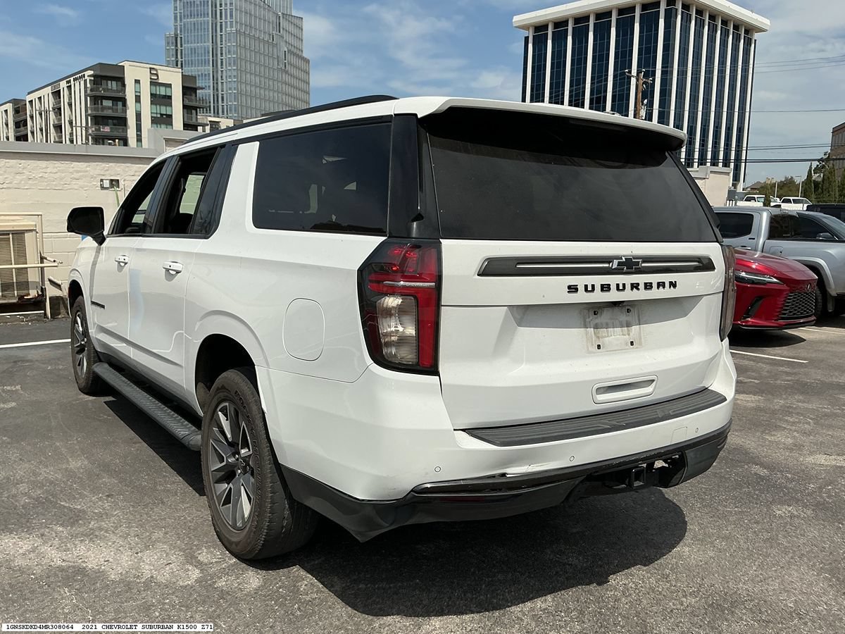 Used 2021 Chevrolet Suburban Z71 w/ Luxury Package AWD/4WD image 3
