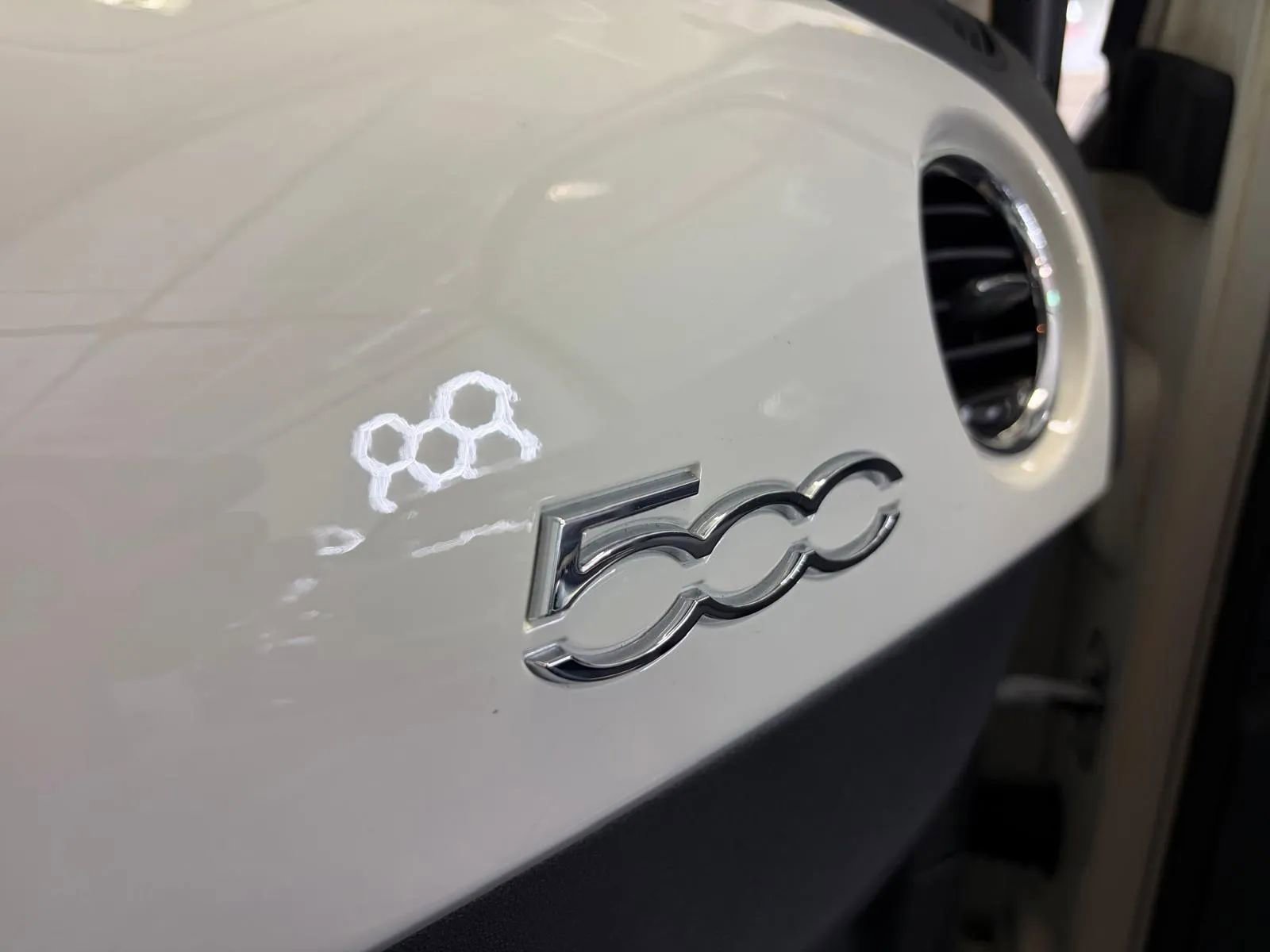 Used 2012 FIAT 500 Lounge w/ Pink Ribbon Special Edition image 26