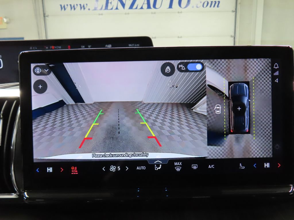 Used 2025 Ford Expedition Platinum w/ Platinum Ultimate Package AWD/4WD image 19