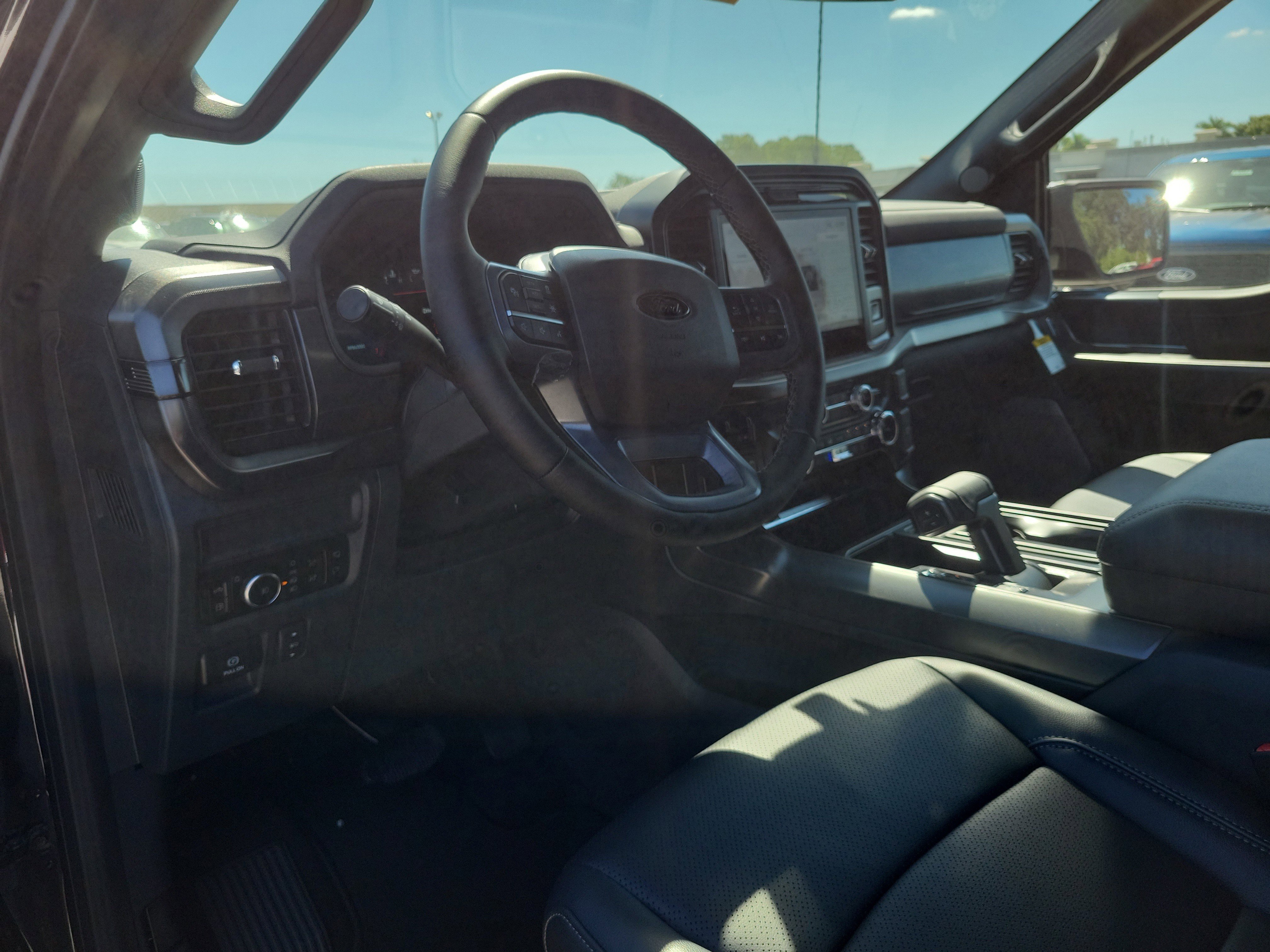 New 2025 Ford F150 Lariat w/ Equipment Group 501A Mid image 19