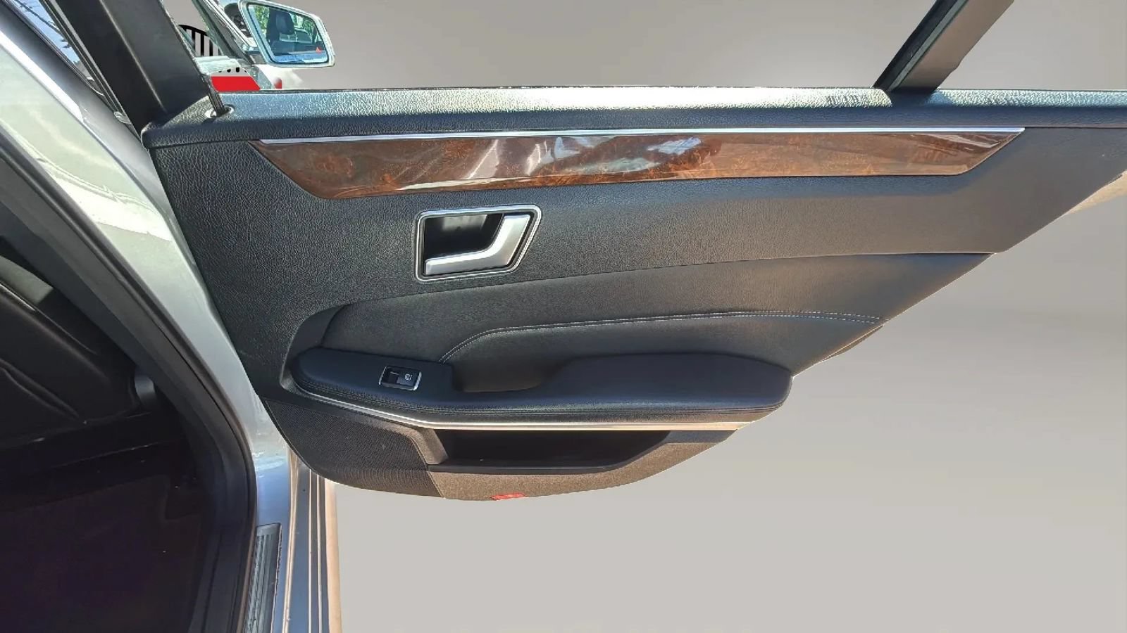 Used 2014 Mercedes-Benz E 350 Sedan image 44