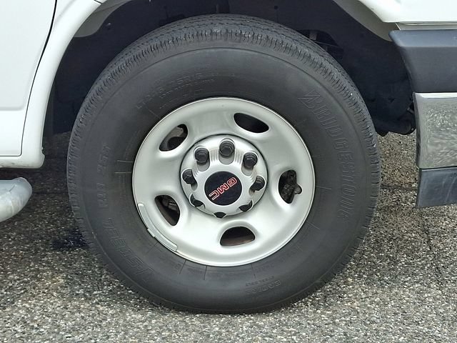 Used 2024 GMC Savana 2500 w/ Driver Convenience Package RWD image 28