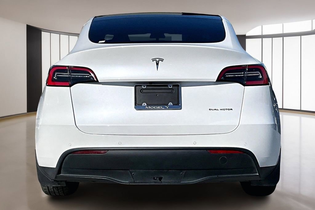 Used 2021 Tesla Model Y Long Range image 5