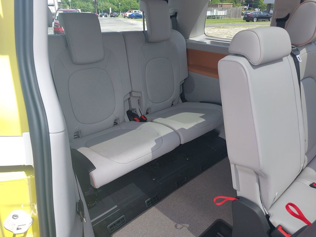 New 2025 Volkswagen ID. Buzz 1st Edition image 12