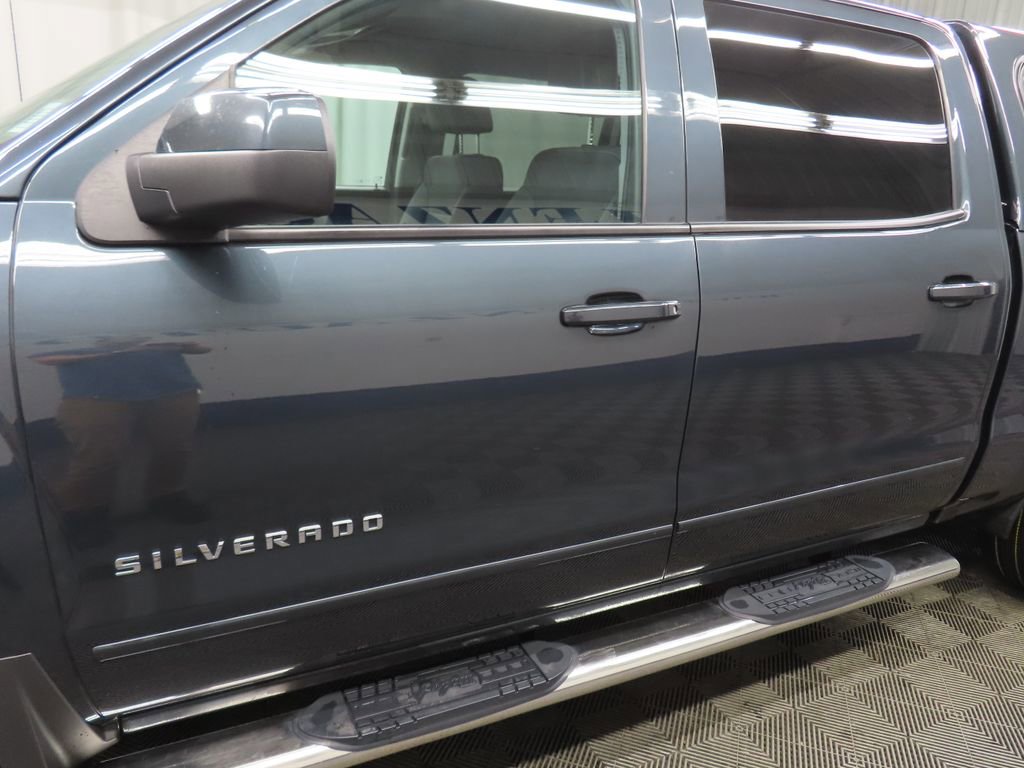 Used 2018 Chevrolet Silverado 1500 LT w/ All Star Edition image 36