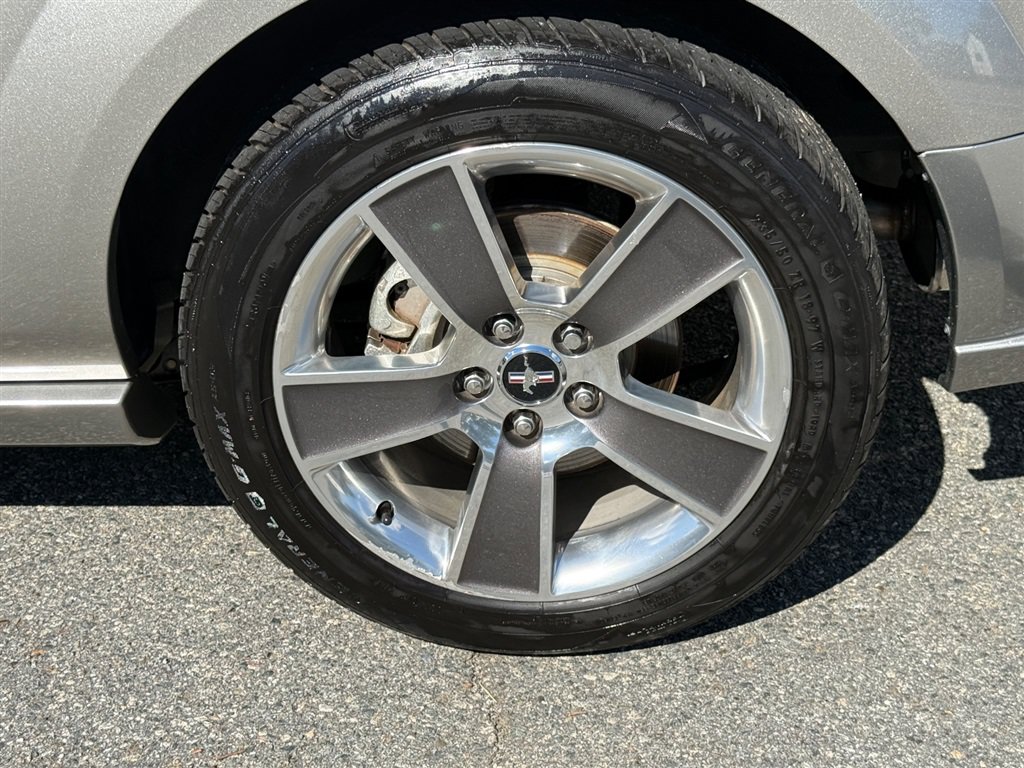 Used 2008 Ford Mustang GT RWD image 22