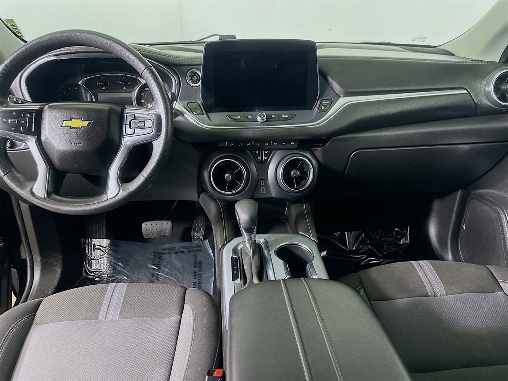Used 2023 Chevrolet Blazer LT image 18
