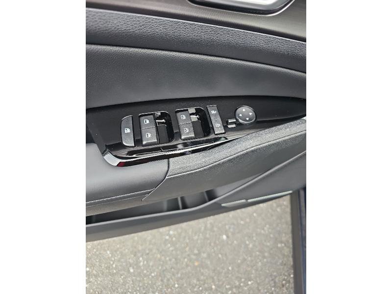 New 2025 Kia Sportage EX image 37
