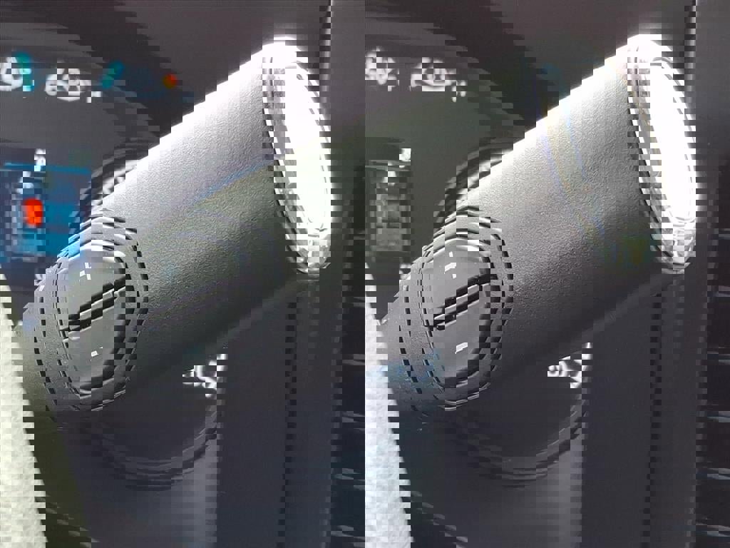 Certified 2025 Ford F250 XLT image 21