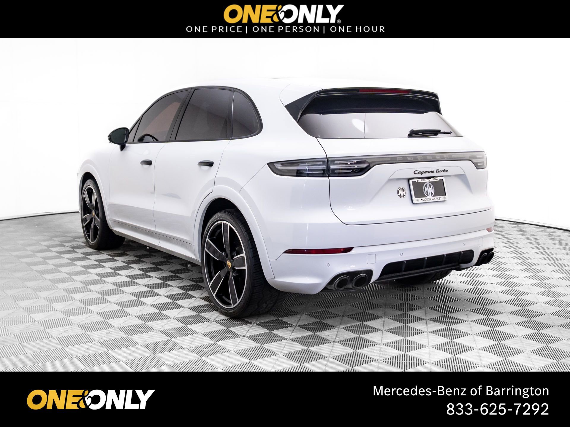 Used 2023 Porsche Cayenne Turbo image 3