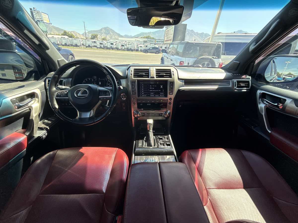Used 2020 Lexus GX 460 Luxury w/ Luxury Sport Package AWD/4WD image 18
