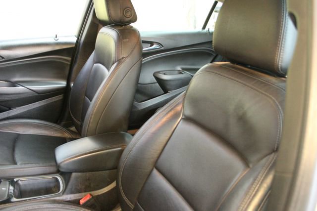 Used 2018 Chevrolet Cruze Premier FWD image 18