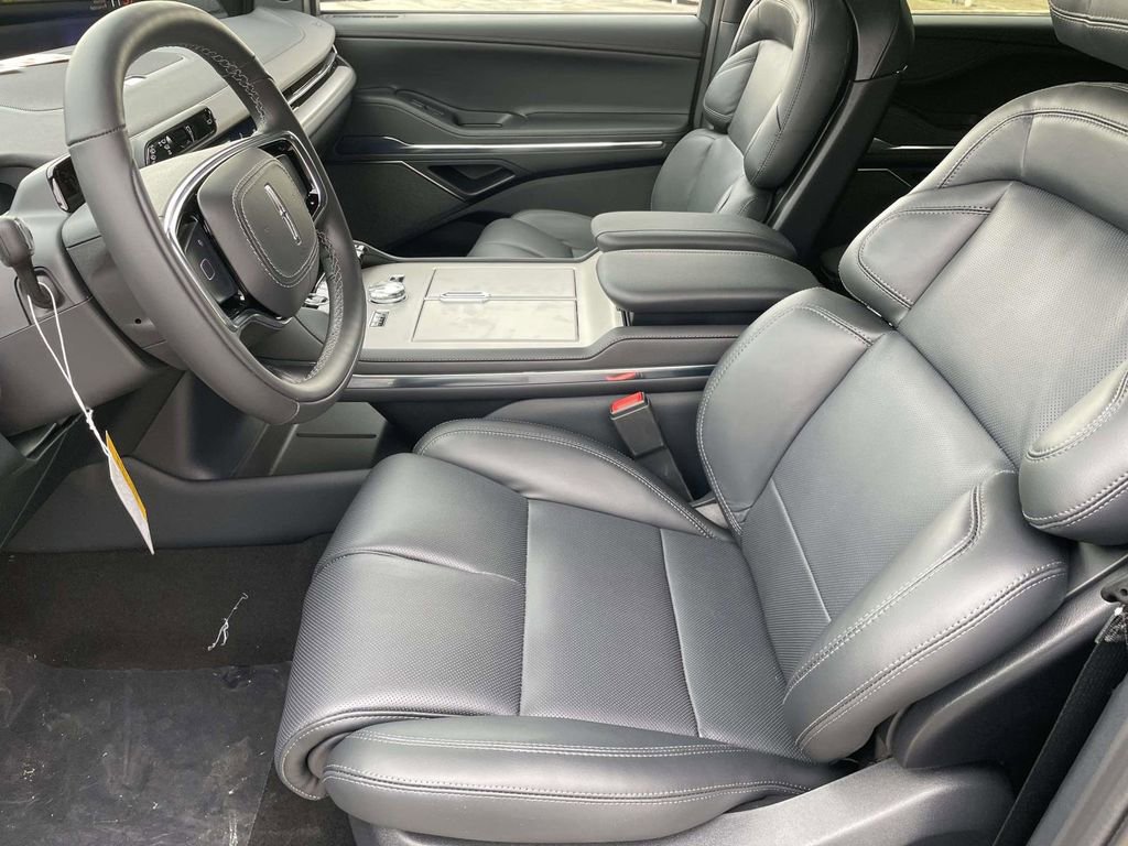New 2026 Lincoln Navigator L Reserve w/ Jet Appearance Package image 13