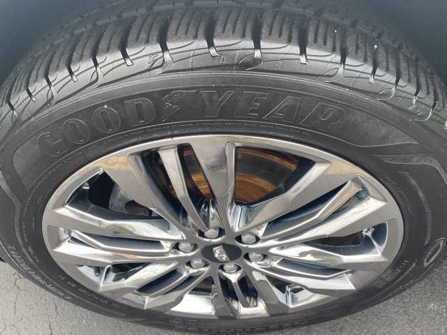 Used 2017 Cadillac XT5 Premium Luxury FWD image 34
