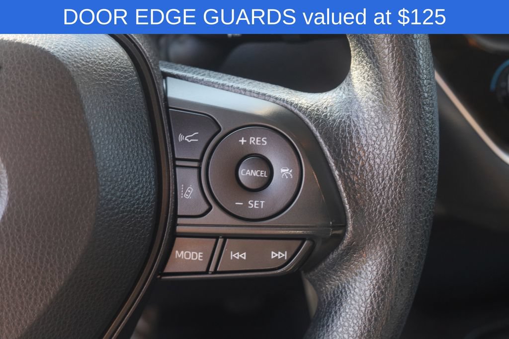 Used 2020 Toyota Corolla LE FWD image 5