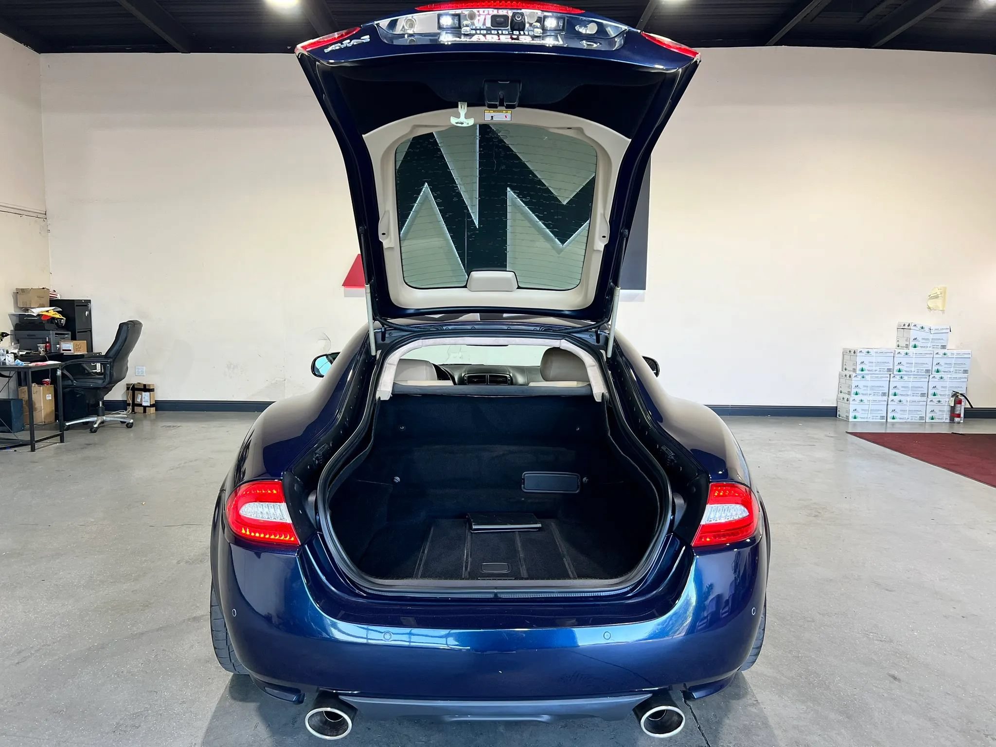 Used 2013 Jaguar XK Coupe RWD image 8