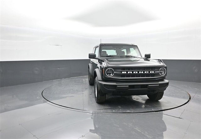 New 2026 Ford Bronco 2-Door image 2
