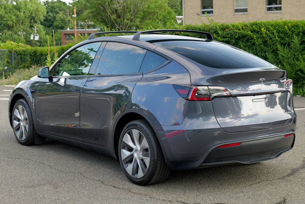 Used 2023 Tesla Model Y Long Range AWD/4WD image 5