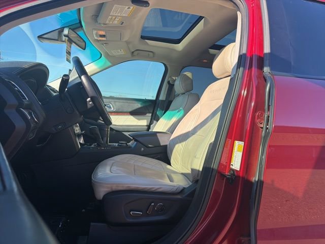 Used 2016 Ford Explorer Platinum image 12