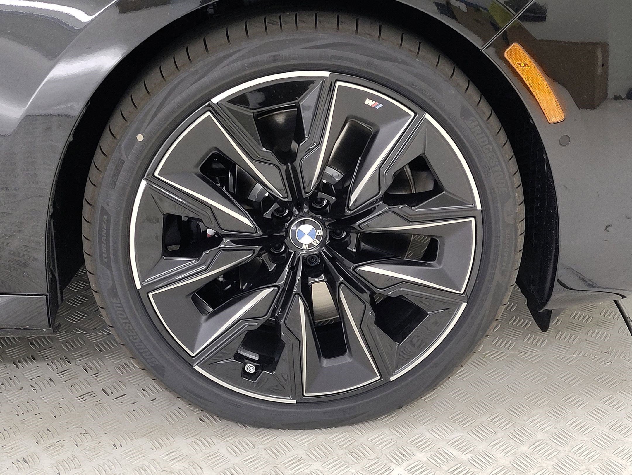 New 2025 BMW 760i xDrive image 4