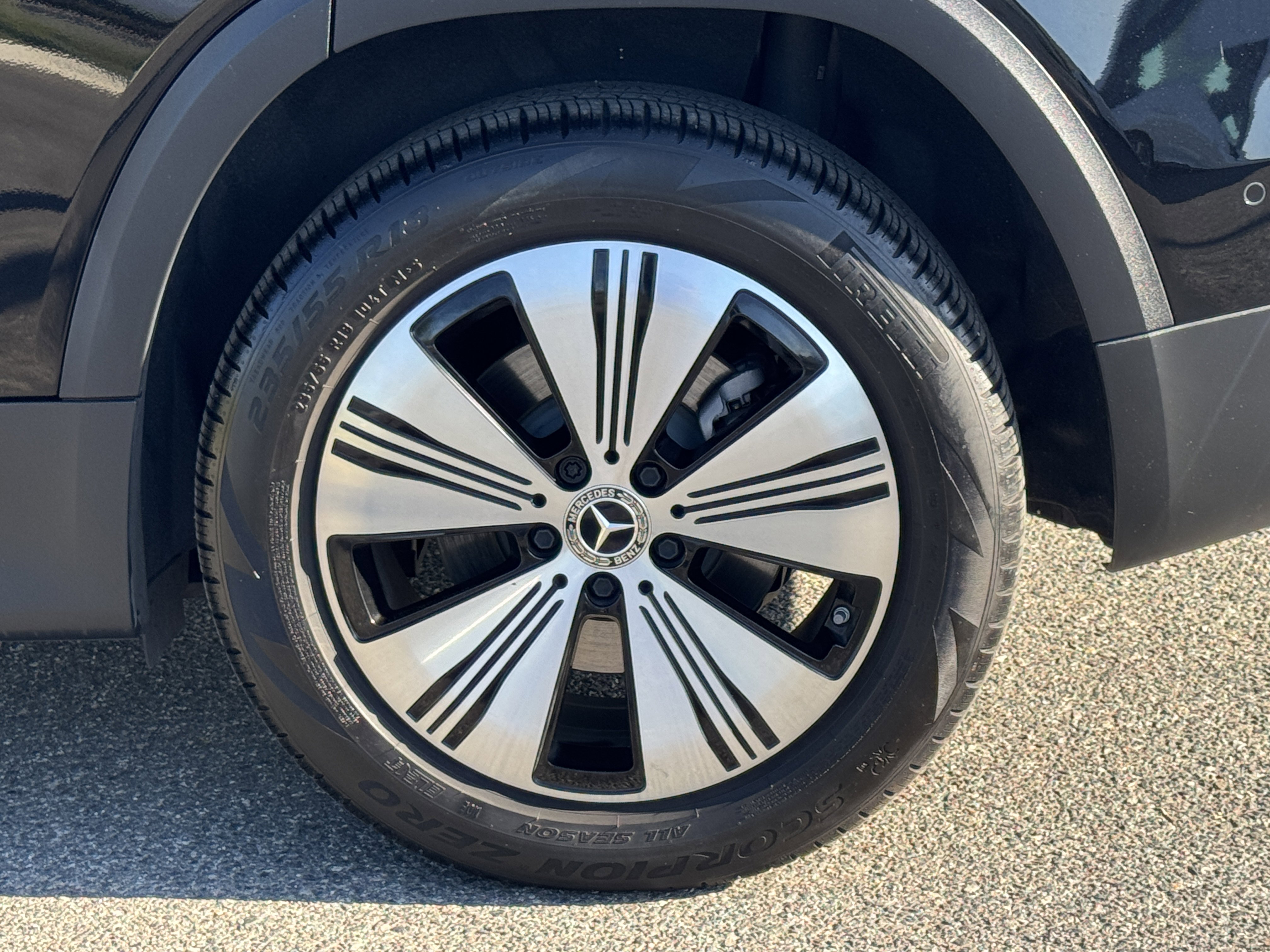 Certified 2023 Mercedes-Benz EQB 300 4MATIC image 16