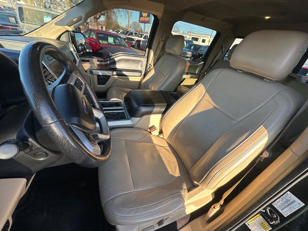 Used 2015 Ford F150 Lariat w/ Equipment Group 502A Luxury image 13