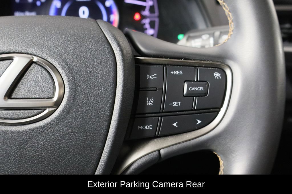 Used 2021 Lexus UX 200 w/ Accessory Package (Z1) image 10