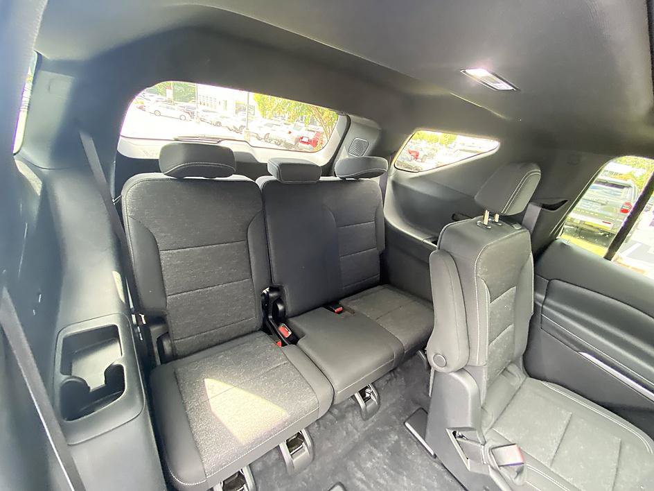 Used 2025 Chevrolet Traverse LT w/ Sun and Wheel Package FWD image 26