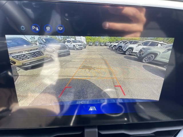 New 2027 Chevrolet Equinox LT w/ LPO, Floor Liner Package FWD image 17