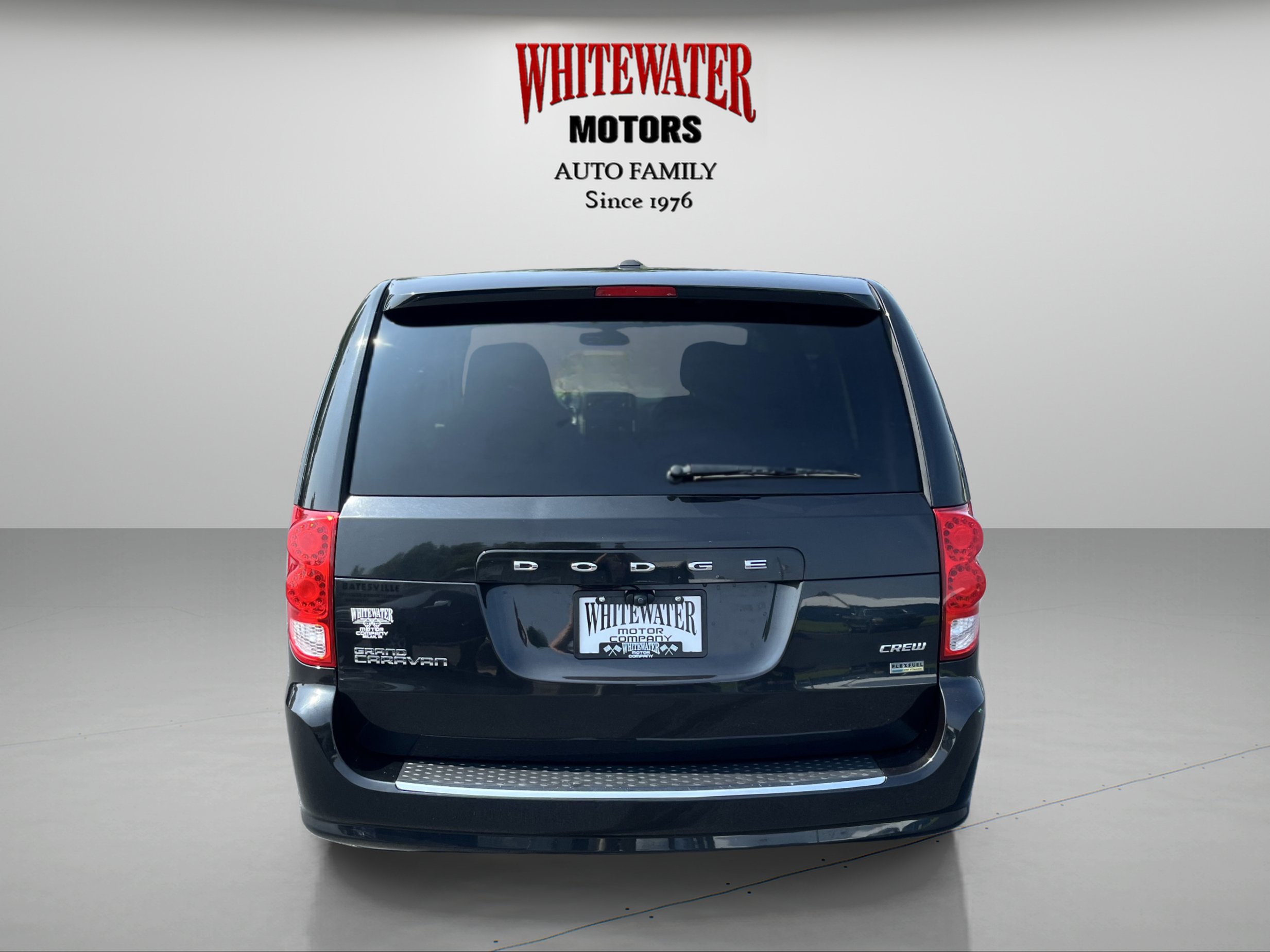 Used 2012 Dodge Grand Caravan Crew FWD image 4