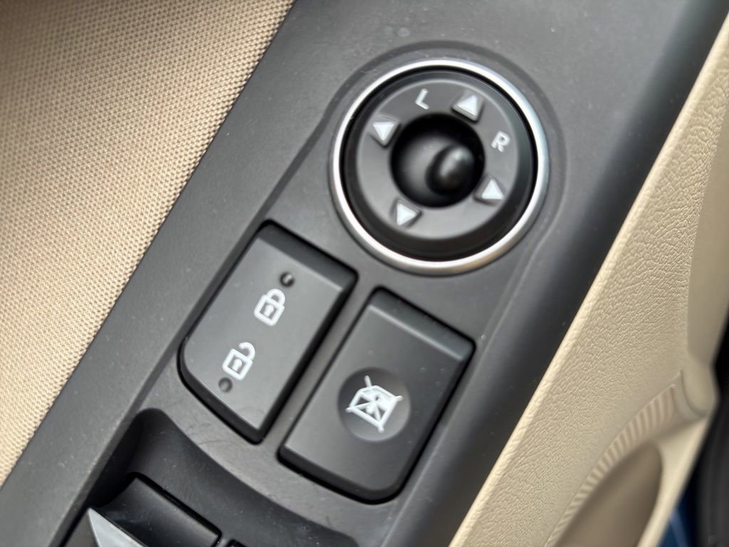 Used 2014 Hyundai Elantra SE w/ Option Group 02 FWD image 13