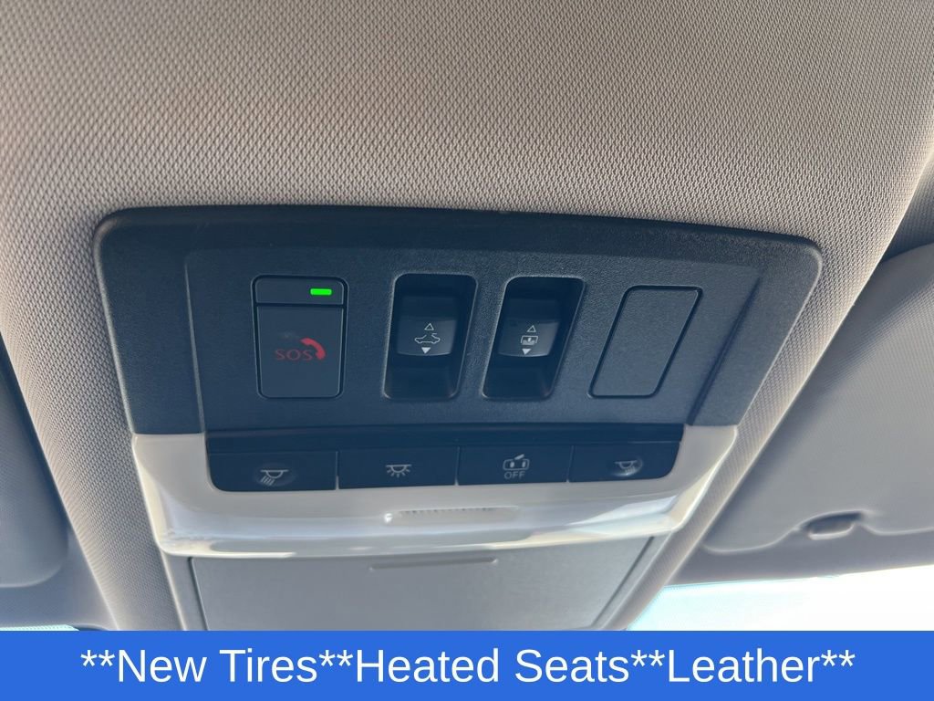 Used 2023 Nissan Rogue SL w/ SL Premium Package image 24