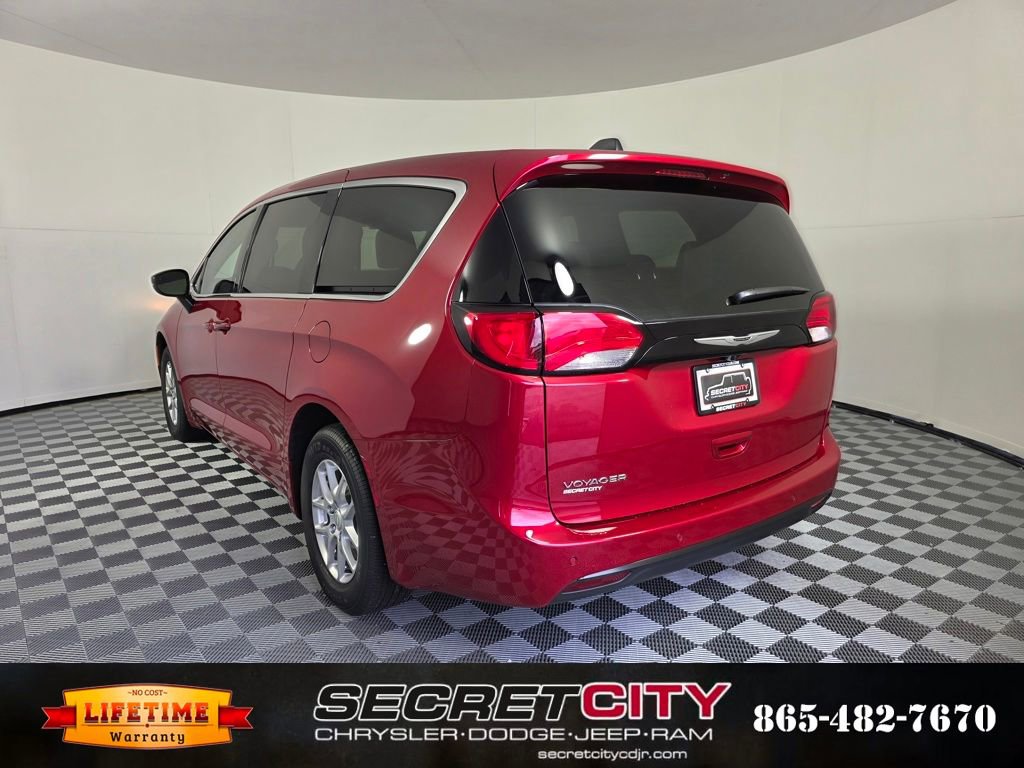 New 2026 Chrysler Voyager LX FWD image 5