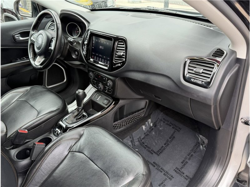 Used 2020 Jeep Compass Limited FWD image 31