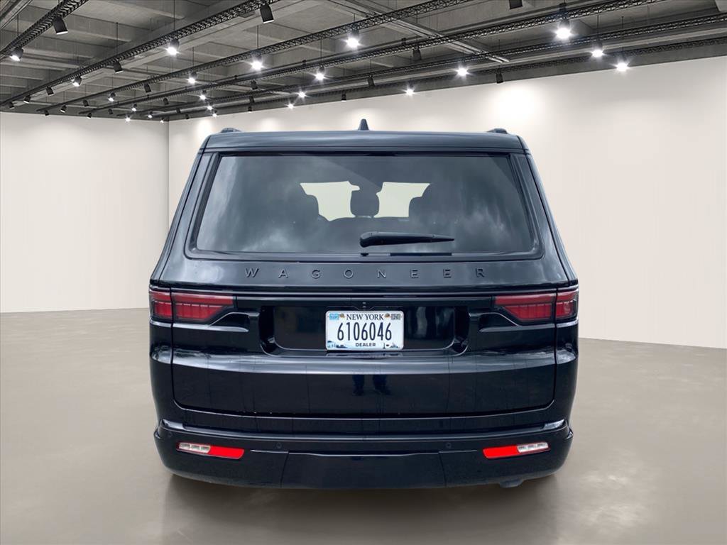Used 2024 Jeep Wagoneer Series II w/ Convenience Group I AWD/4WD image 6