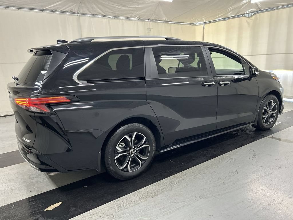 Used 2026 Toyota Sienna Platinum AWD/4WD image 2