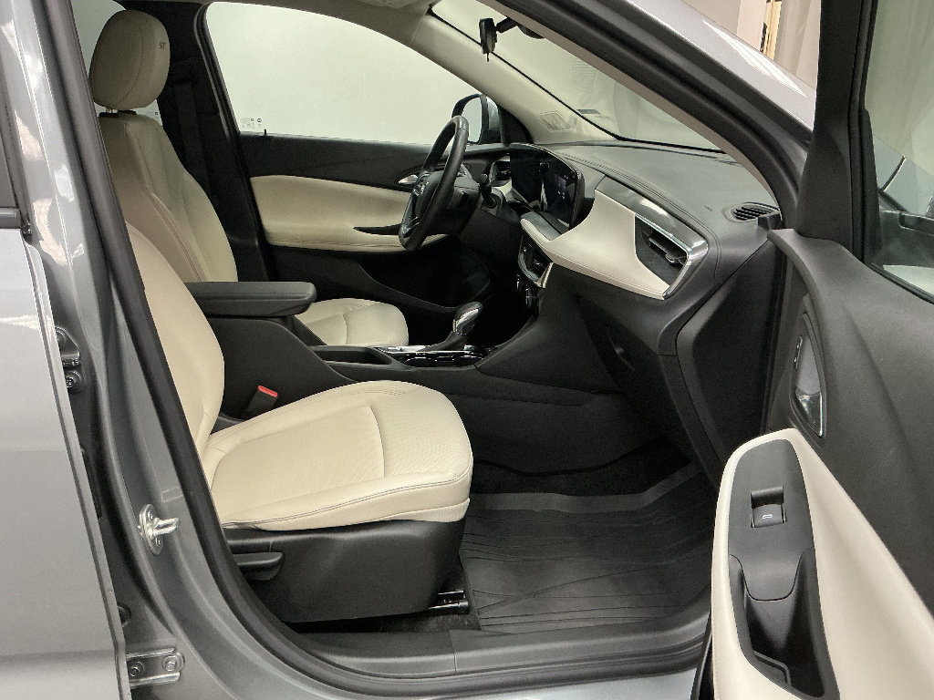 Used 2024 Buick Encore GX Sport Touring image 29