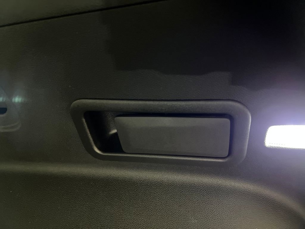 Used 2025 Chevrolet Blazer LT image 33