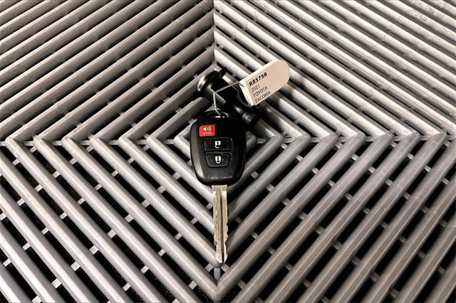 Used 2021 Toyota Tacoma SR5 image 9