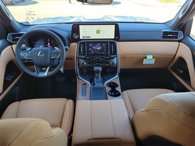 New 2025 Lexus LX 600 4WD w/ Premium Package image 9