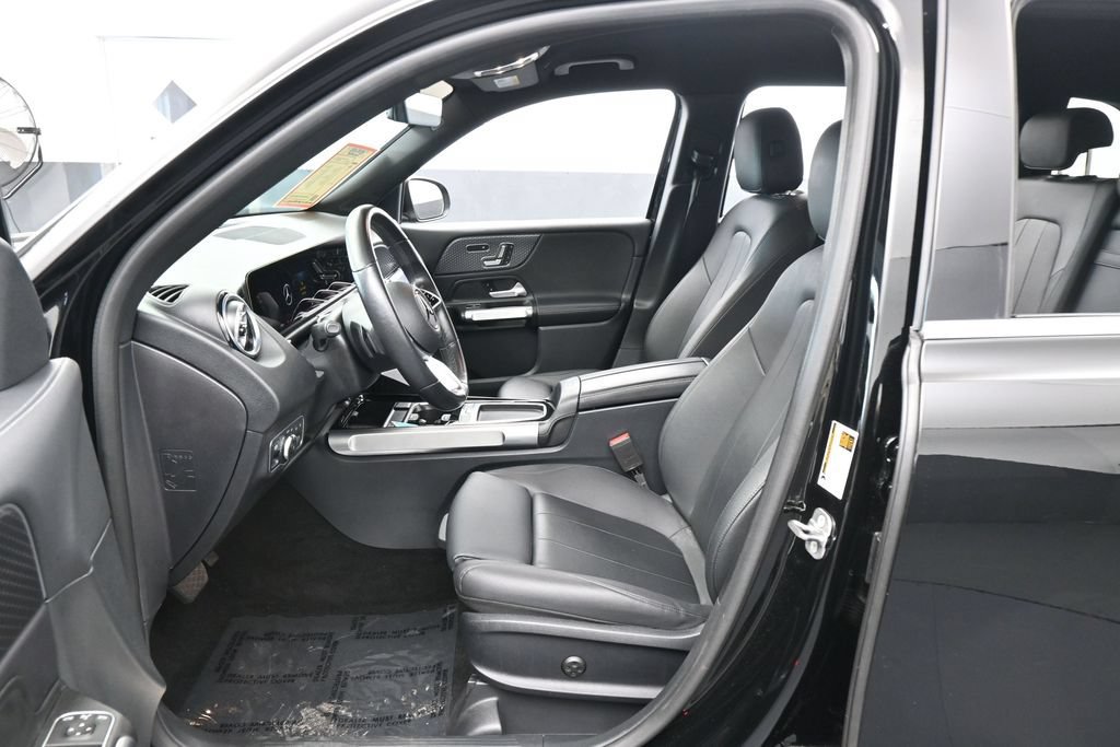 Used 2025 Mercedes-Benz GLB 250 image 11