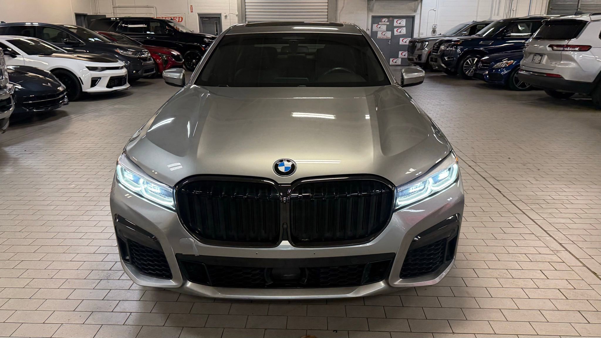Used 2021 BMW 750i xDrive w/ Executive Package image 3